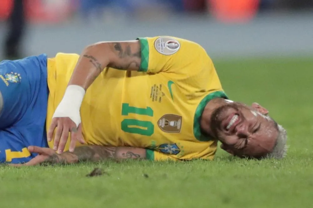Neymar agacé par les supporters brésiliens de l&rsquo;Argentine