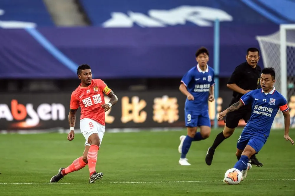 Interdit de séjour en Chine, Paulinho rompt son contrat avec le Guangzhou FC