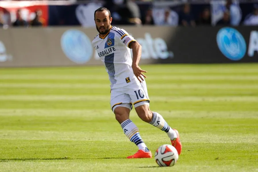 Une statue pour Landon Donovan au stade du Los Angeles Galaxy