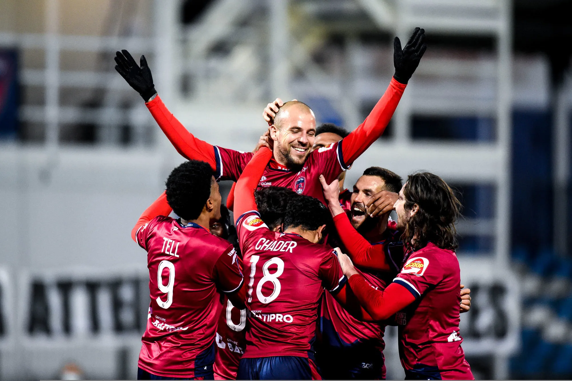 À Clermont, le ballon rond rattrape l&rsquo;ovale