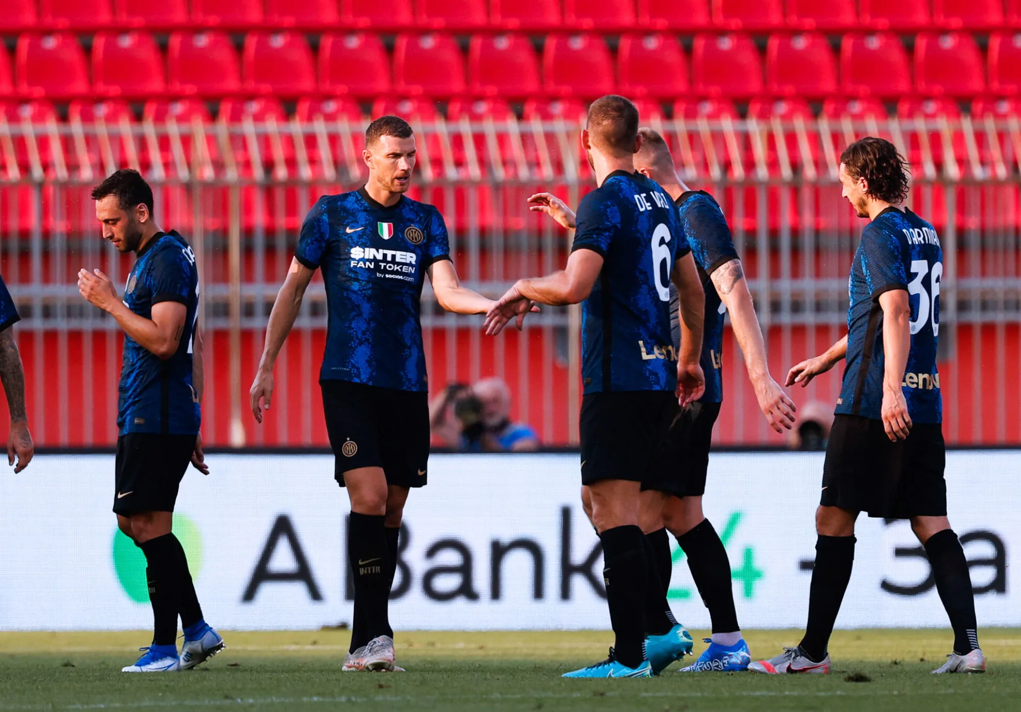 L&rsquo;Inter enrôle Džeko et Dumfries