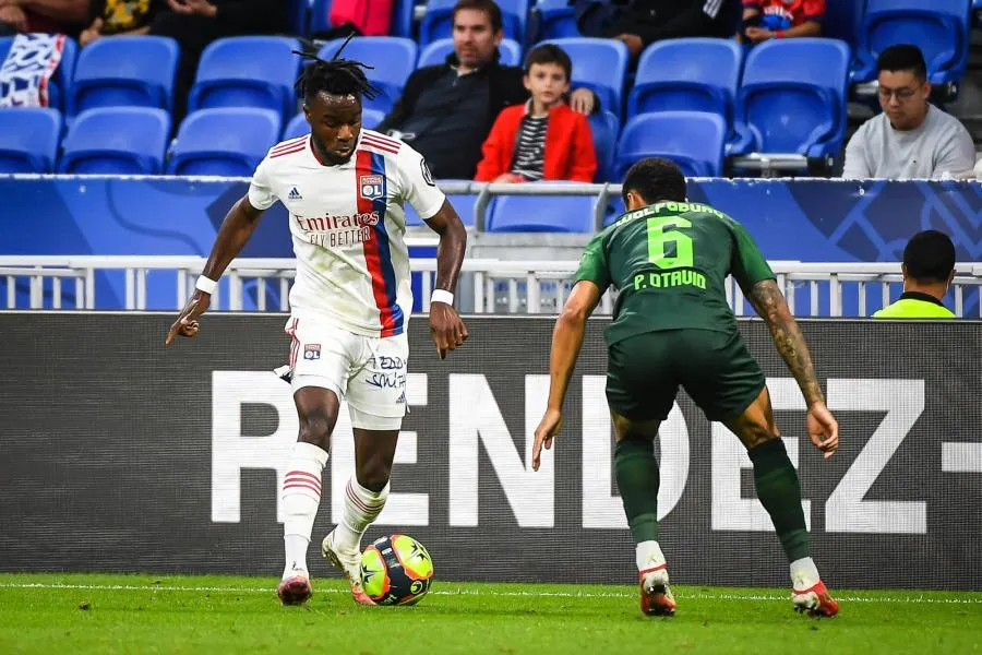 Maxwel Cornet pisté par Burnley