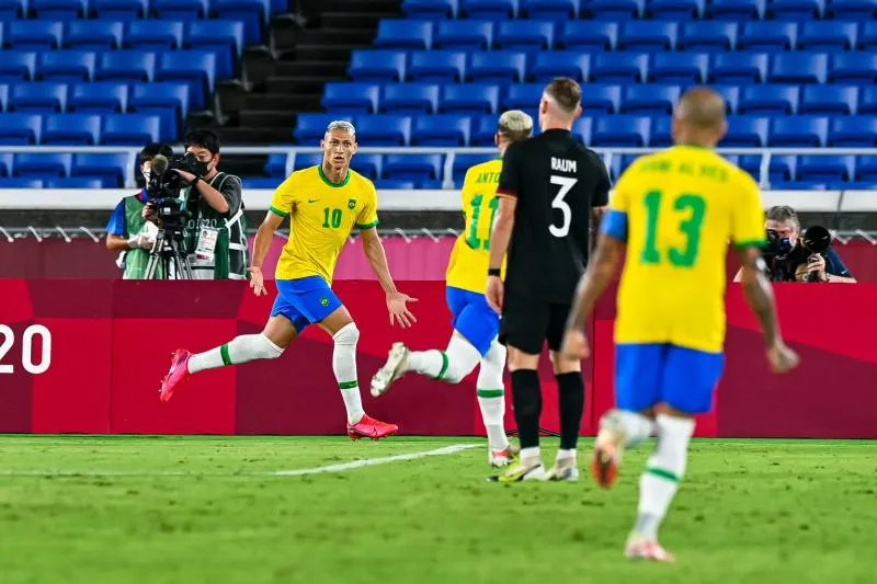 JO : Richarlison et le Brésil ouvrent l&rsquo;Allemagne, l&rsquo;Australie surprend, le Japon et la Roumanie aux forceps