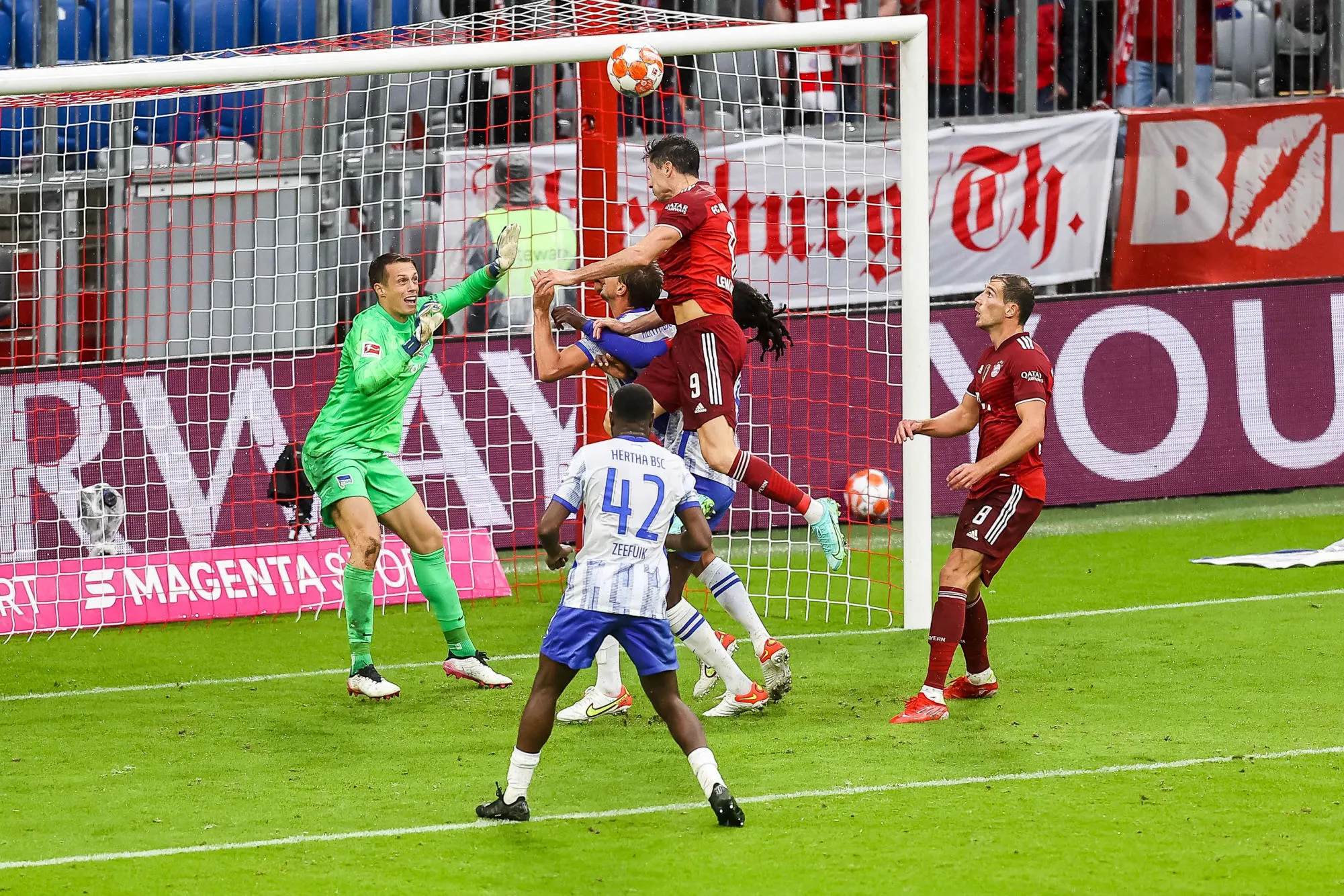 Robert Lewandowski et le Bayern Munich en balade face au Hertha Berlin