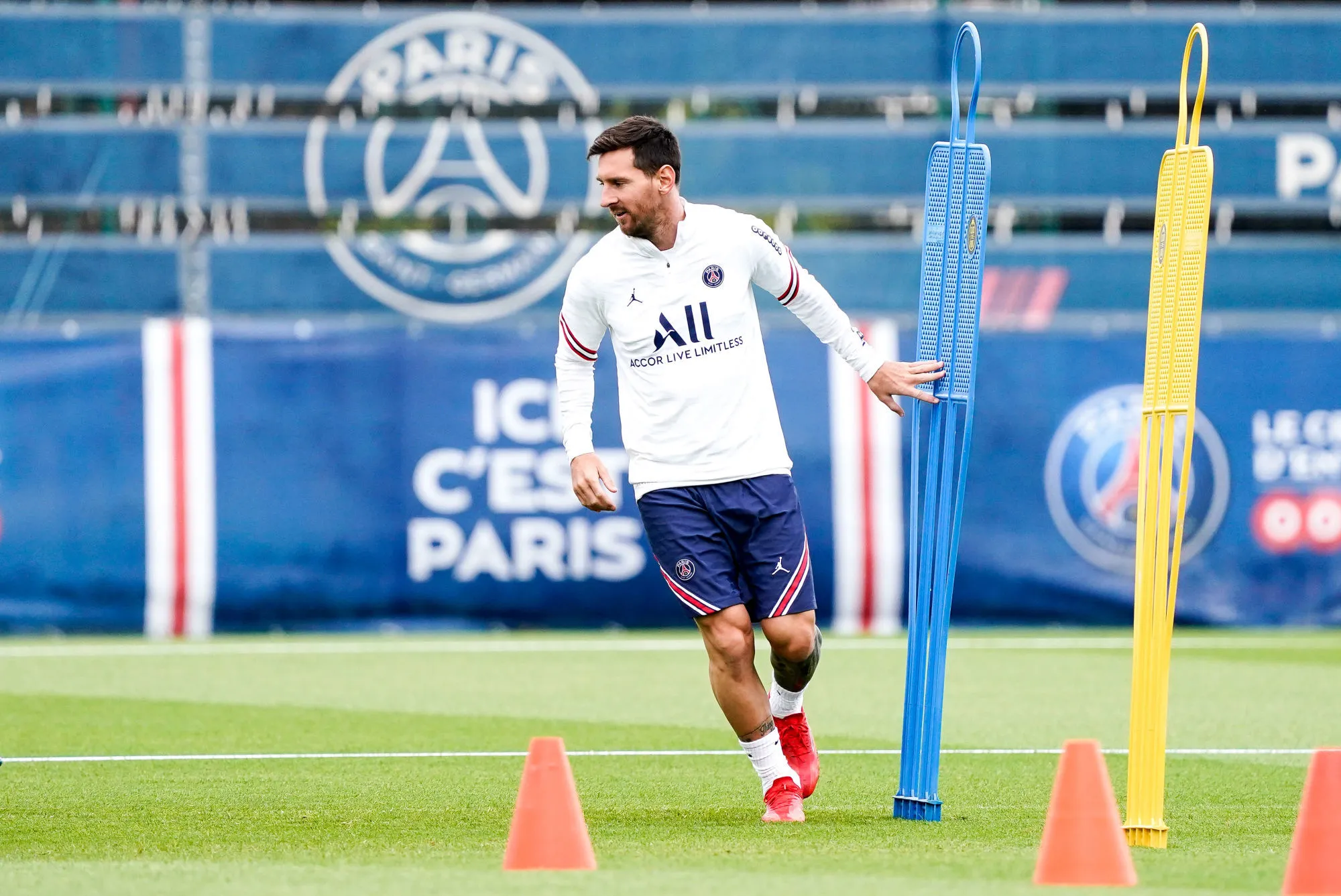 PSG : le directeur commercial du Stade de Reims Fabrice Harvey «<span style="font-size:50%"> </span>espère que tout le monde va chanter<span style="font-size:50%"> </span>» pour Leo Messi