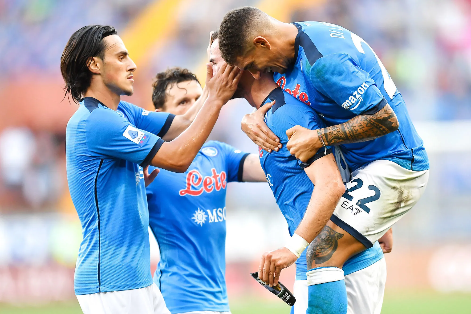 Le Napoli dispose du Genoa, Sassuolo cale contre la Sampdoria