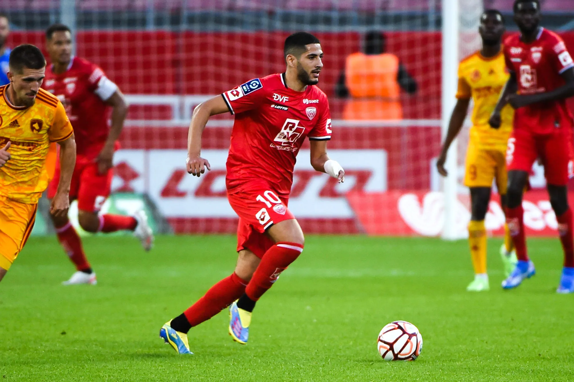 Yassine Benzia réintégré dans le groupe de Dijon