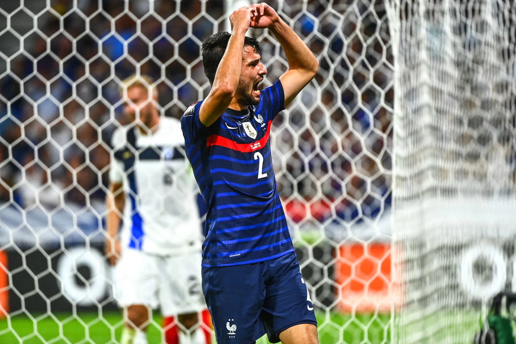 France-Finlande : Léo Dubois massif