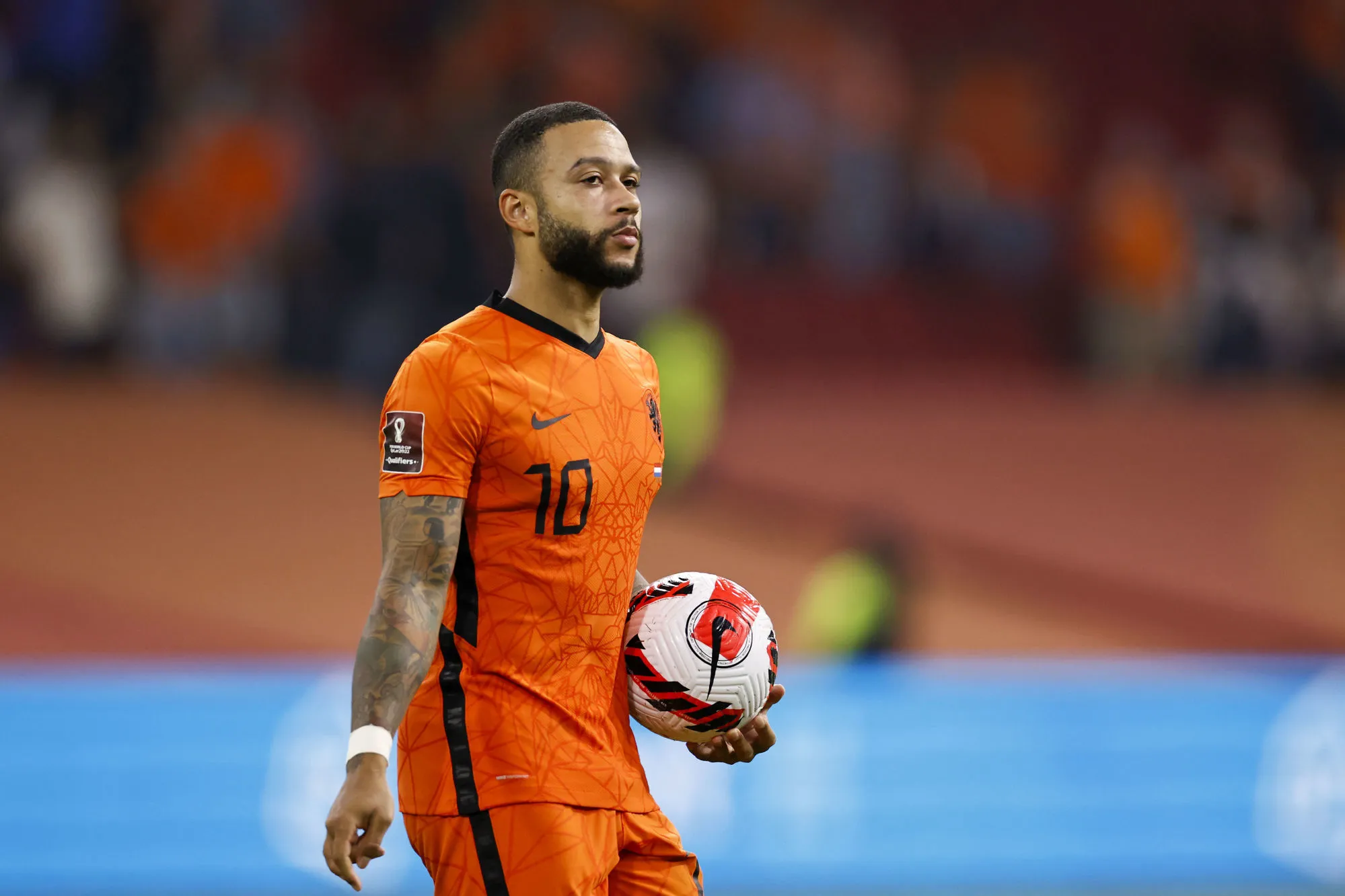 Memphis Depay pas satisfait après avoir égalé Cruyff