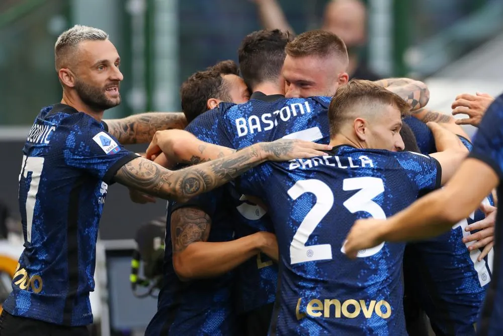L&rsquo;Inter écrabouille le Genoa, Sassuolo glace le Hellas