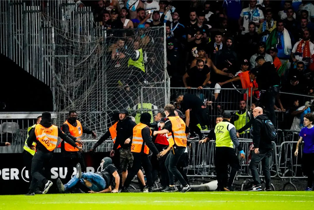 Violence dans les stades de Ligue 1 : un jour, une bagarre