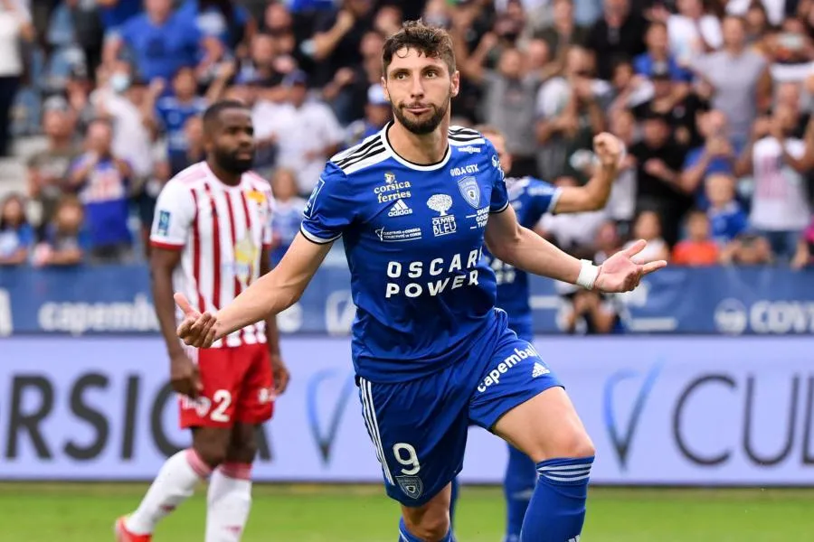 Bastia s’adjuge le derby corse contre Ajaccio et sort de la zone rouge