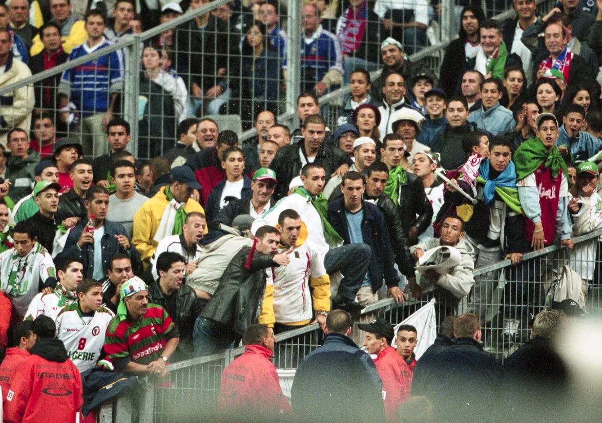 Comment le match France-Algérie 2001 a complètement dégénéré