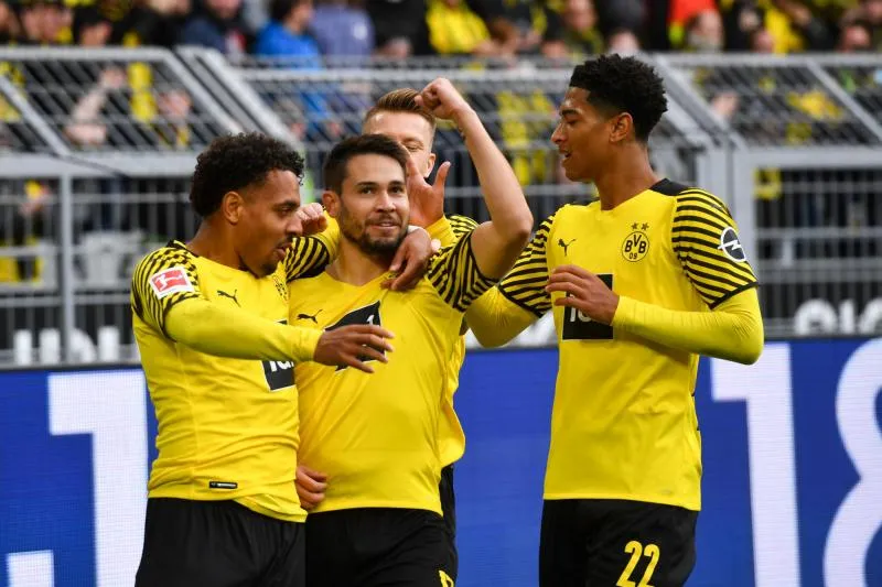 Dortmund et Fribourg dans le top 4, Wolfsburg cale encore