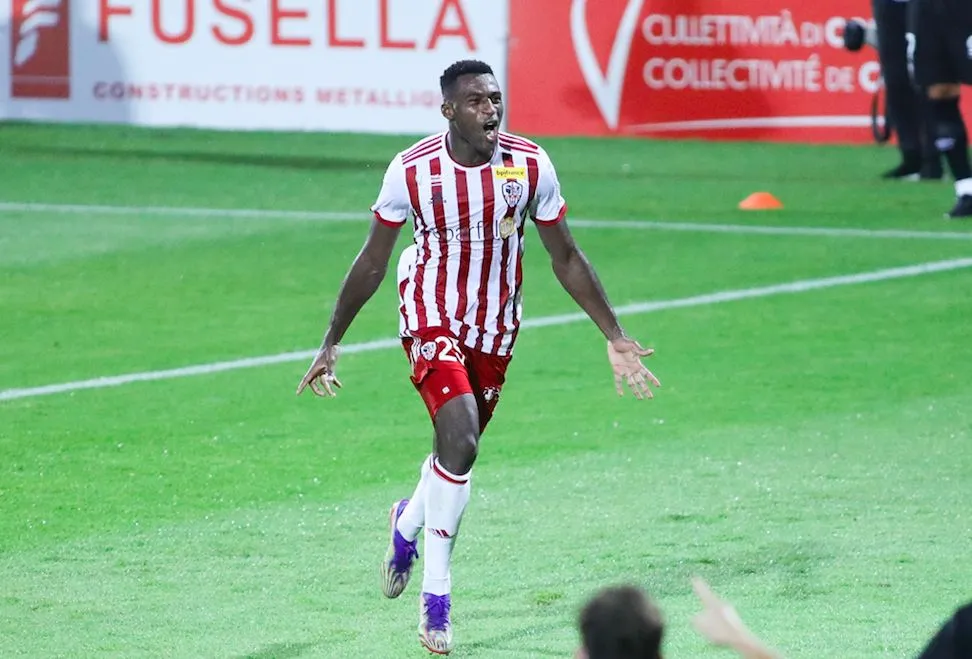 L&rsquo;AC Ajaccio l&#8217;emporte sur le fil contre le Paris FC