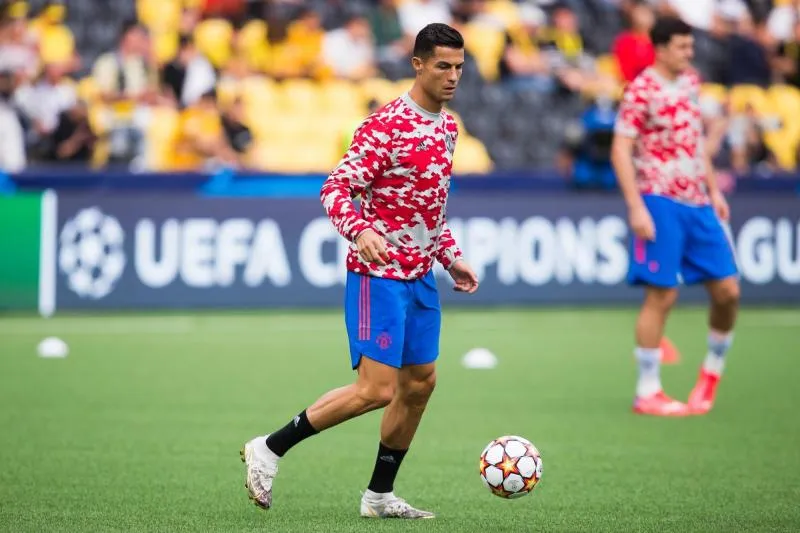 Young Boys-Manchester United : Cristiano Ronaldo met une stadière KO à l’échauffement