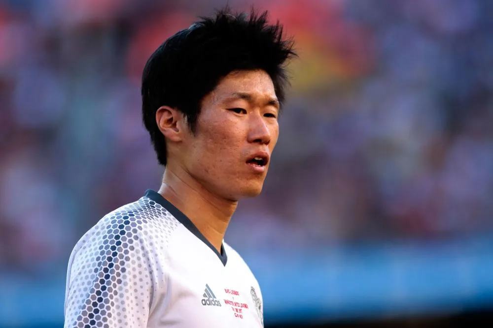 «<span style="font-size:50%">&nbsp;</span>Tu es peut-être un mangeur de chien dans ton pays<span style="font-size:50%">&nbsp;</span>» : Ji-Sung Park n’en peut plus du chant à sa gloire