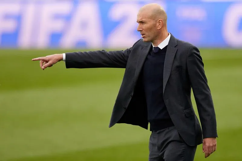 Clash de la rédac : pour ou contre l&rsquo;arrivée de Zinédine Zidane sur le banc du PSG ?