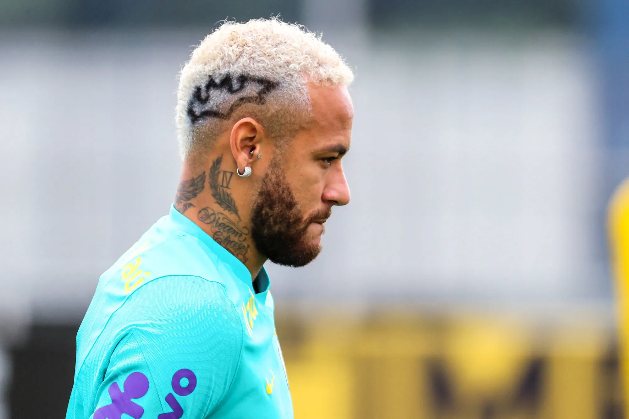 Neymar se la joue Batman
