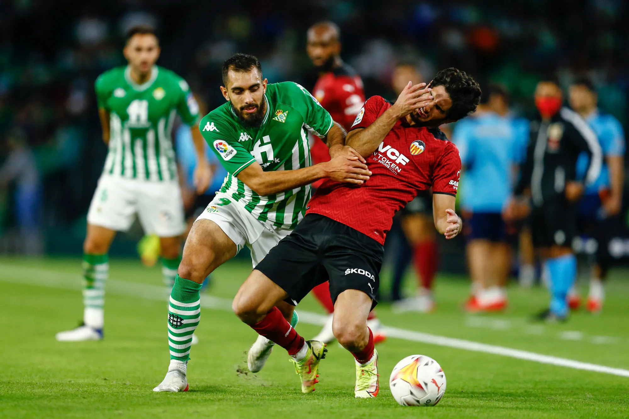 Le Betis écrase Valence et s&rsquo;installe sur le podium