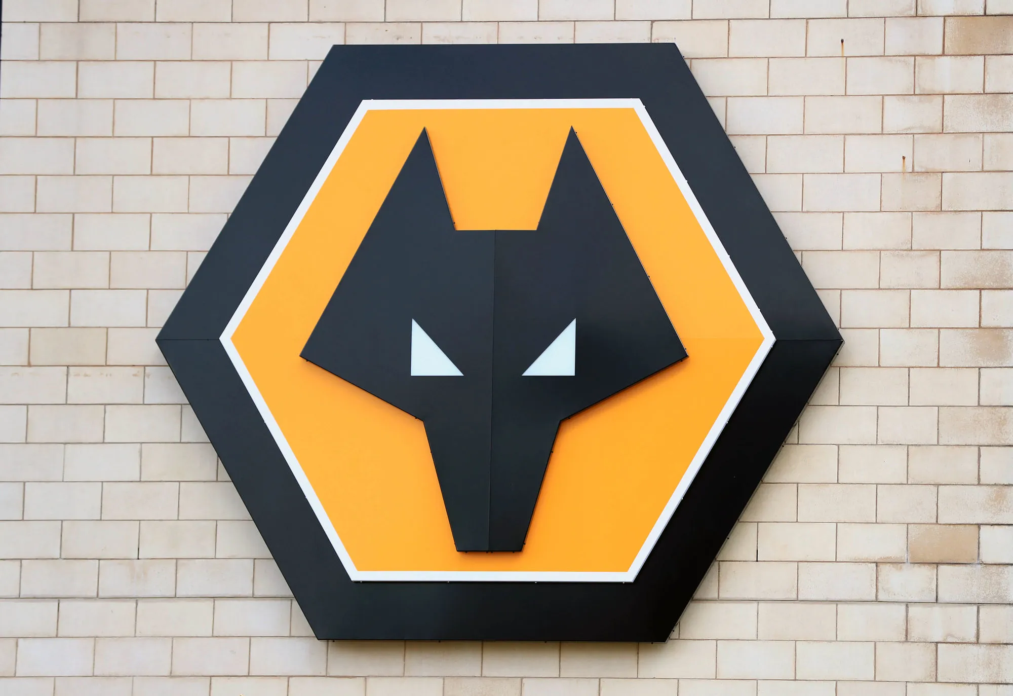 Un joueur des Wolves poursuivit à Singapour