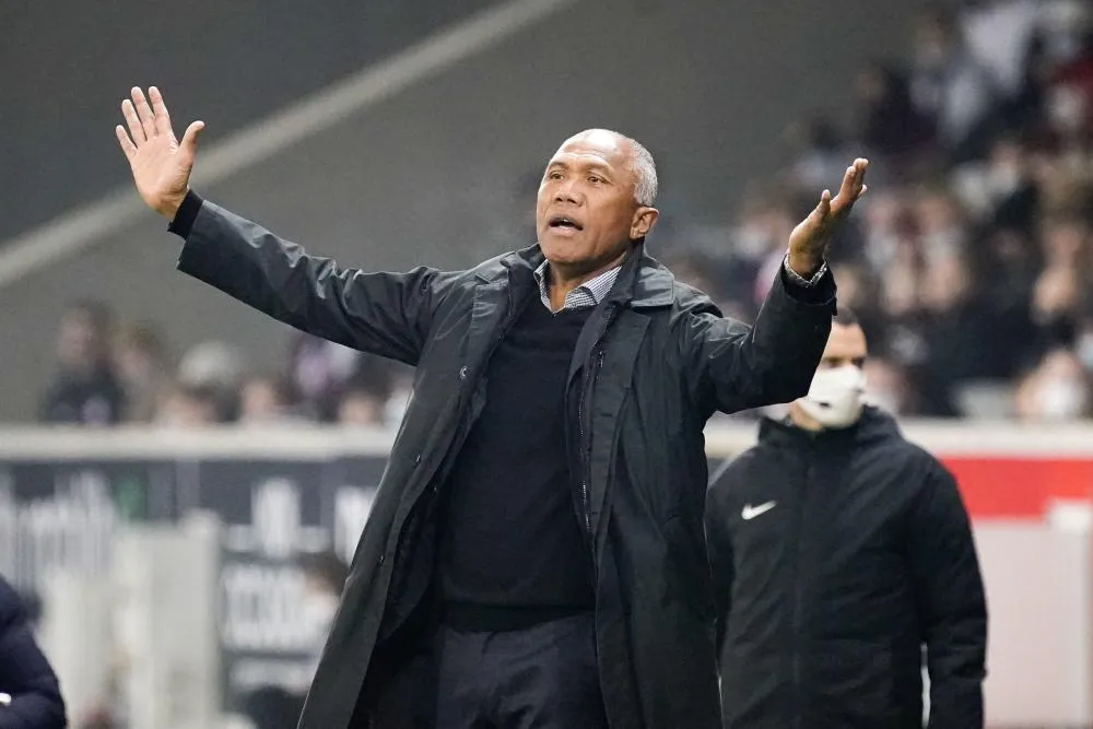 Antoine Kombouaré après Lille-Nantes : «<span style="font-size:50%">&nbsp;</span>La VAR a failli<span style="font-size:50%">&nbsp;</span>»