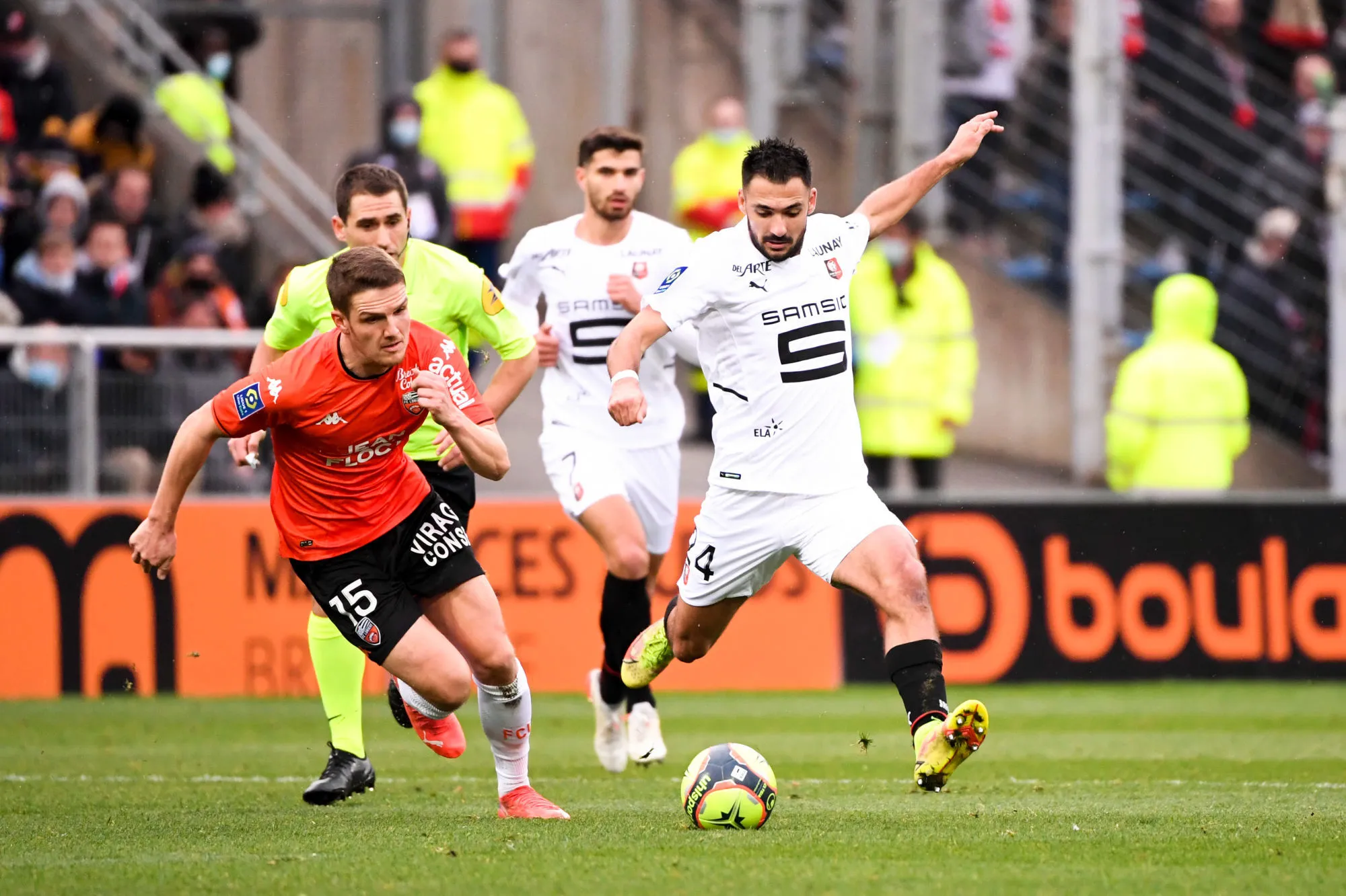 Rennes fait craquer Lorient et passe deuxième