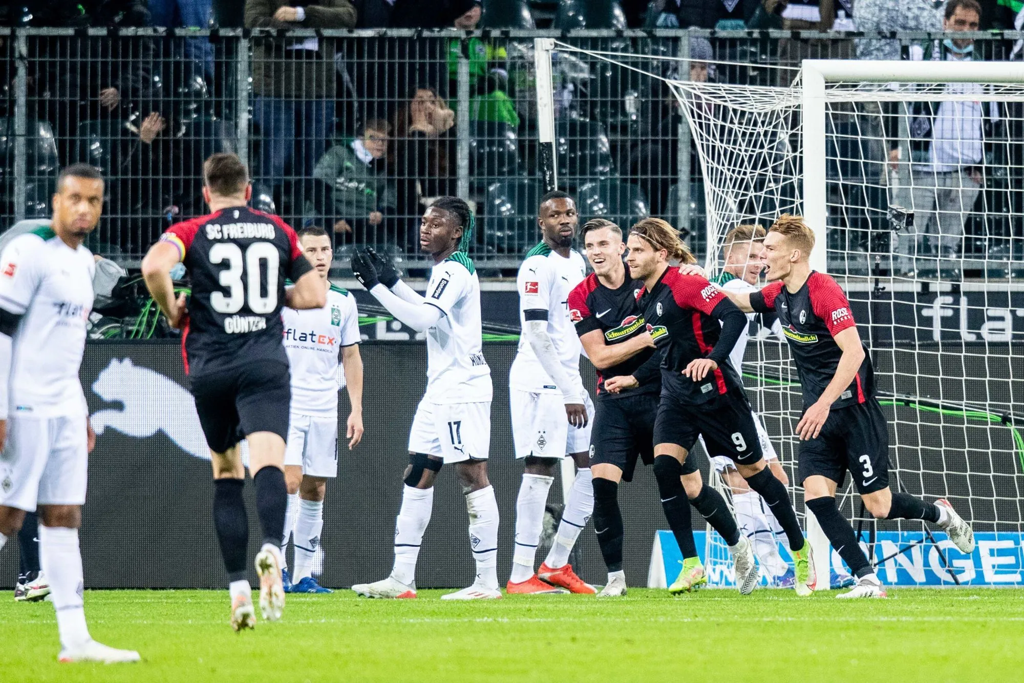 Fribourg atomise Gladbach