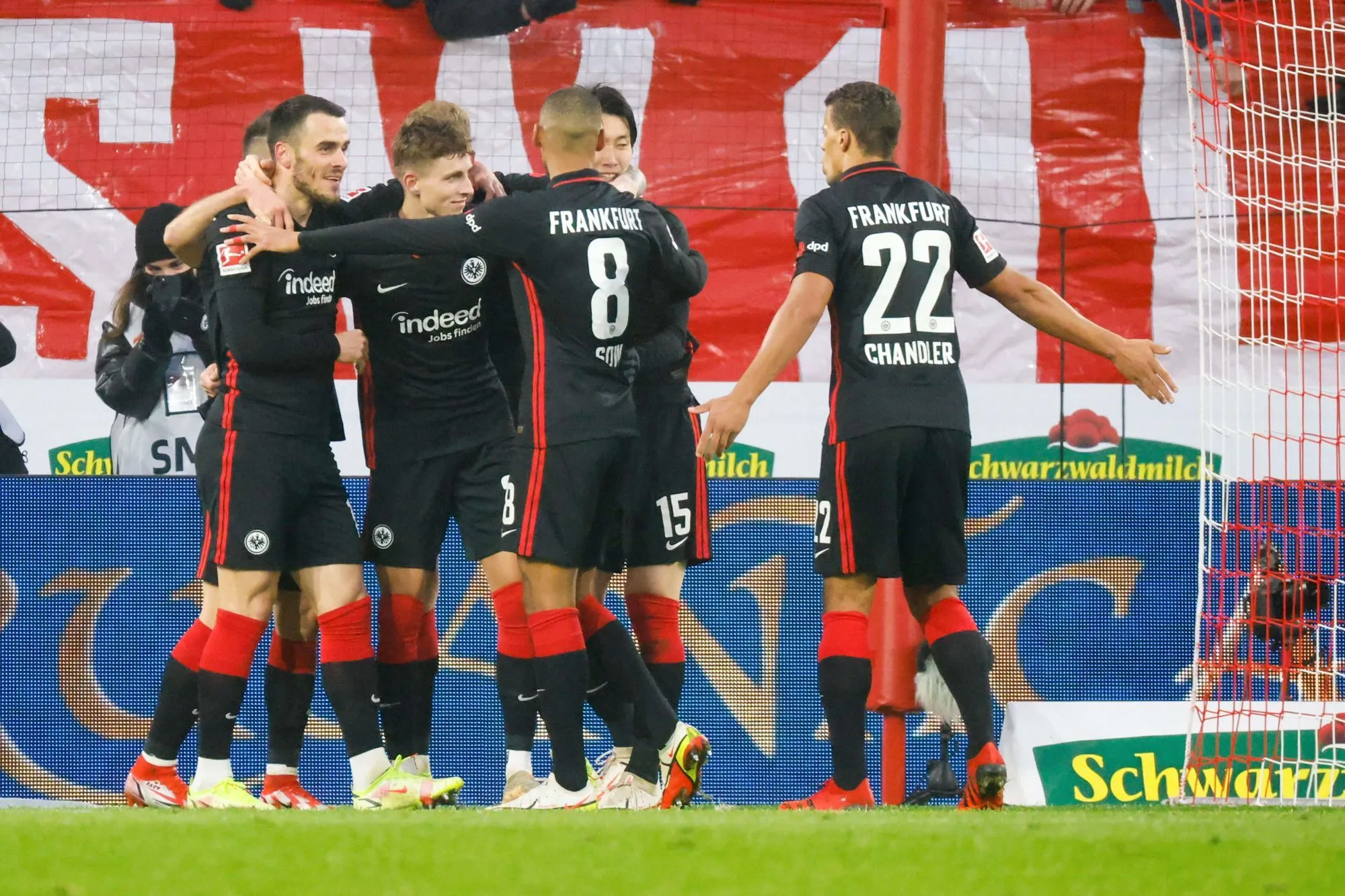 L&rsquo;Eintracht Francfort surprend Fribourg