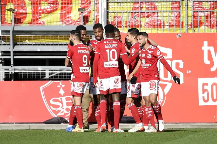 Brest enchaîne en écrasant Lens