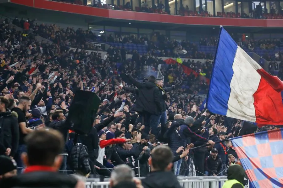 Le supporter auteur du jet de bouteille sur Payet placé en garde à vue