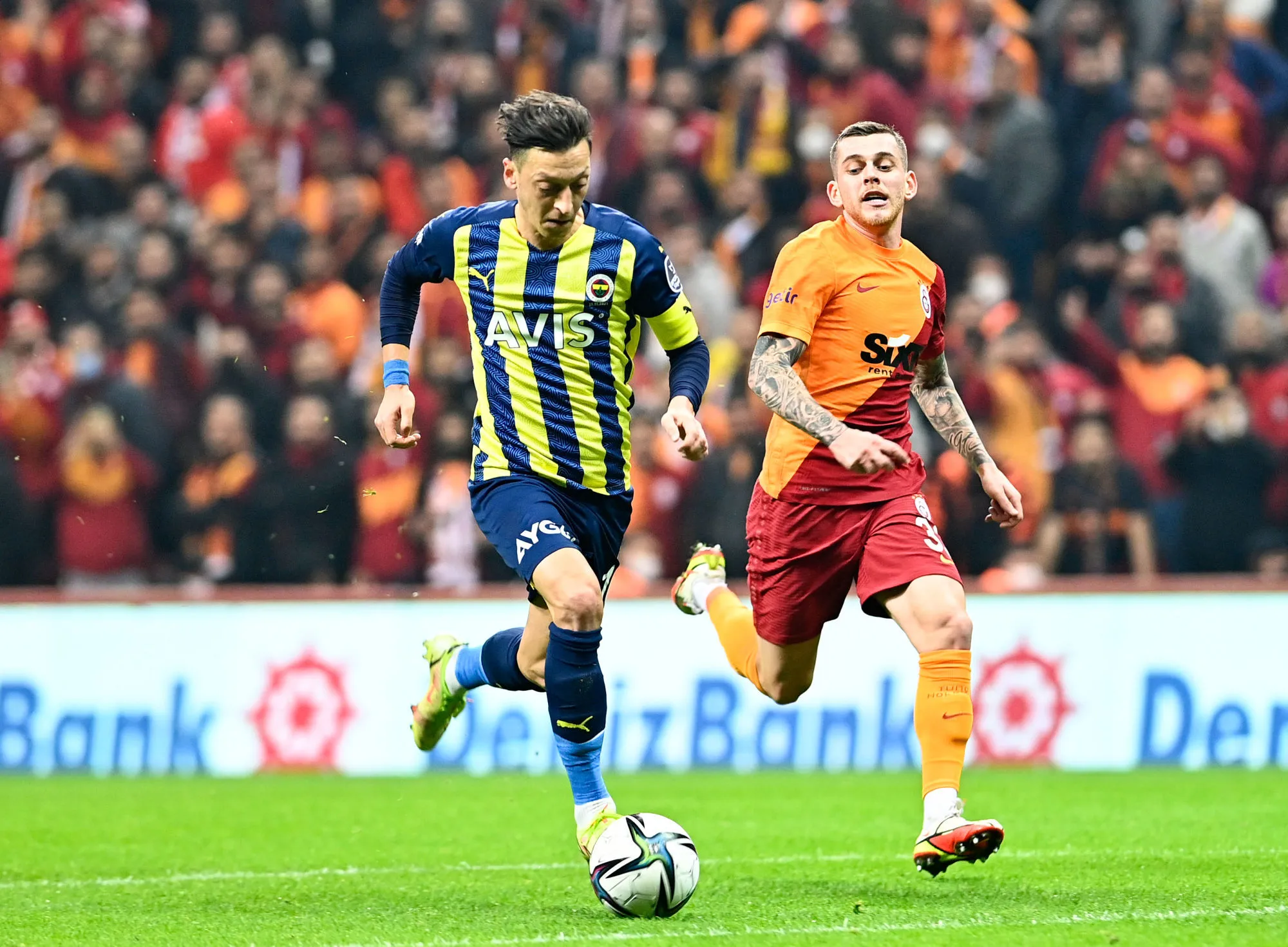 Un supporter de Fenerbahçe succombe après le but vainqueur face à Galatasaray