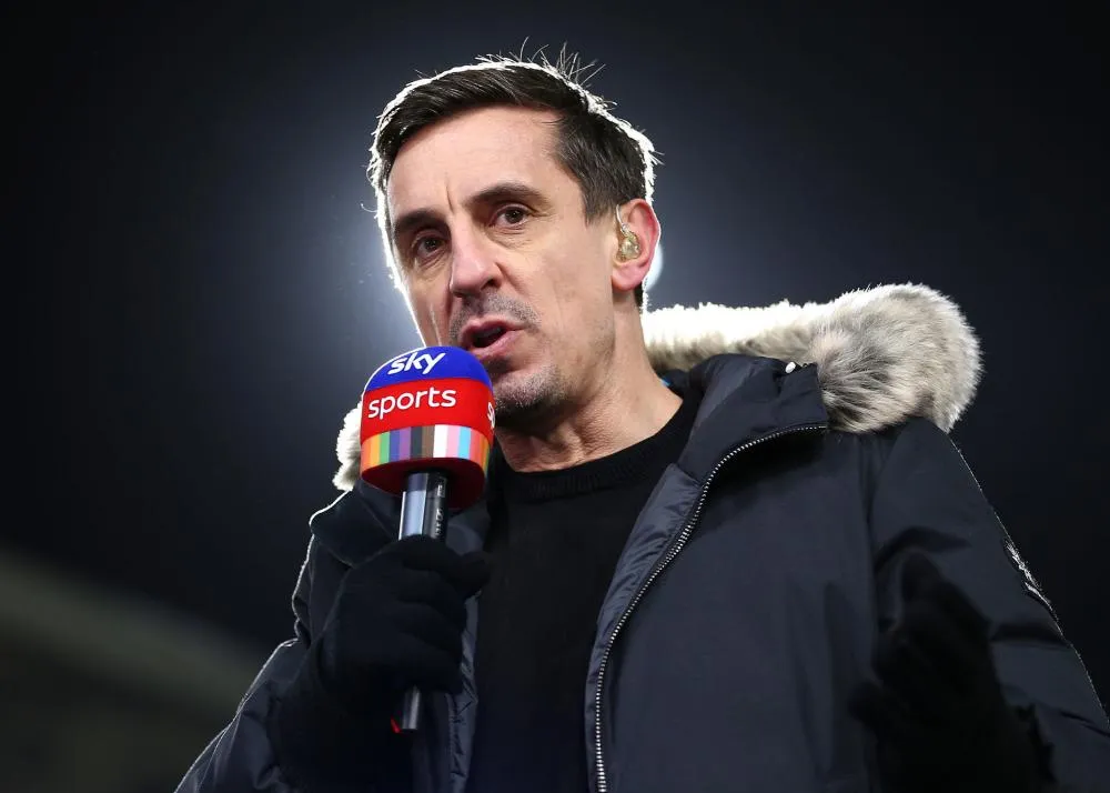 Gary Neville contre le report des matches de Premier League