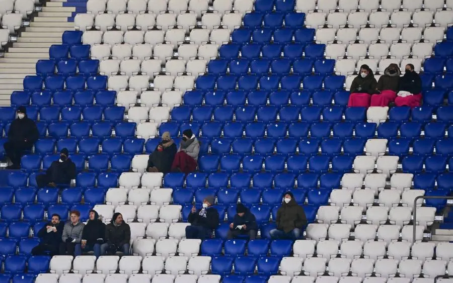 Les stades de foot sont-il vraiment une terre de contagion ?