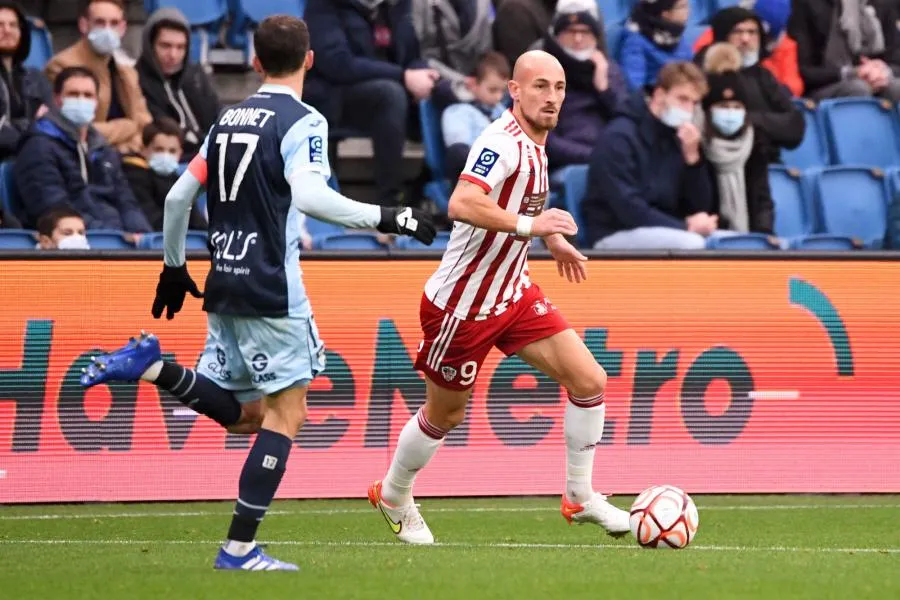 Ajaccio crucifie Le Havre et prend la tête