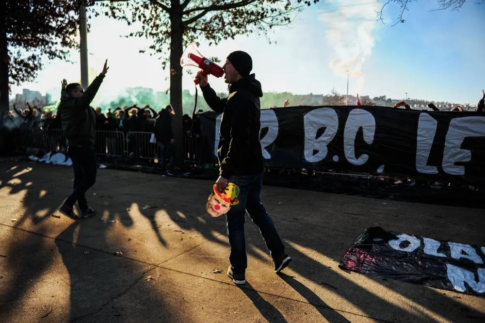 Les supporters de Saint-Étienne demandent aux joueurs de «<span style="font-size:50%">&nbsp;</span>se bouger<span style="font-size:50%">&nbsp;</span>»