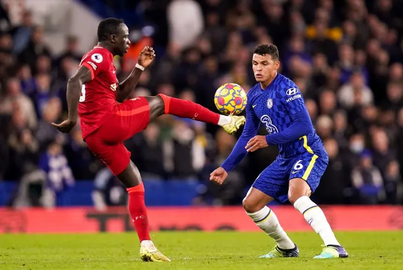 Chelsea s’agrippe à Liverpool