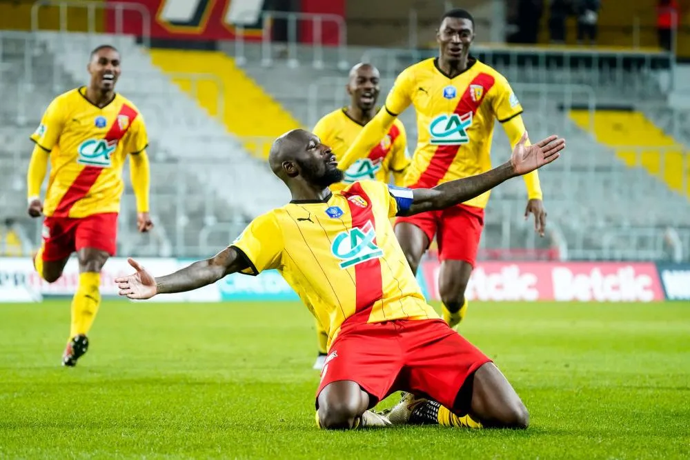 Quand l&rsquo;arbitre refuse que Seko Fofana (Lens) enlève son maillot une deuxième fois contre Lille