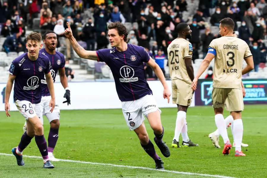 Toulouse s&rsquo;impose en patron contre Dijon