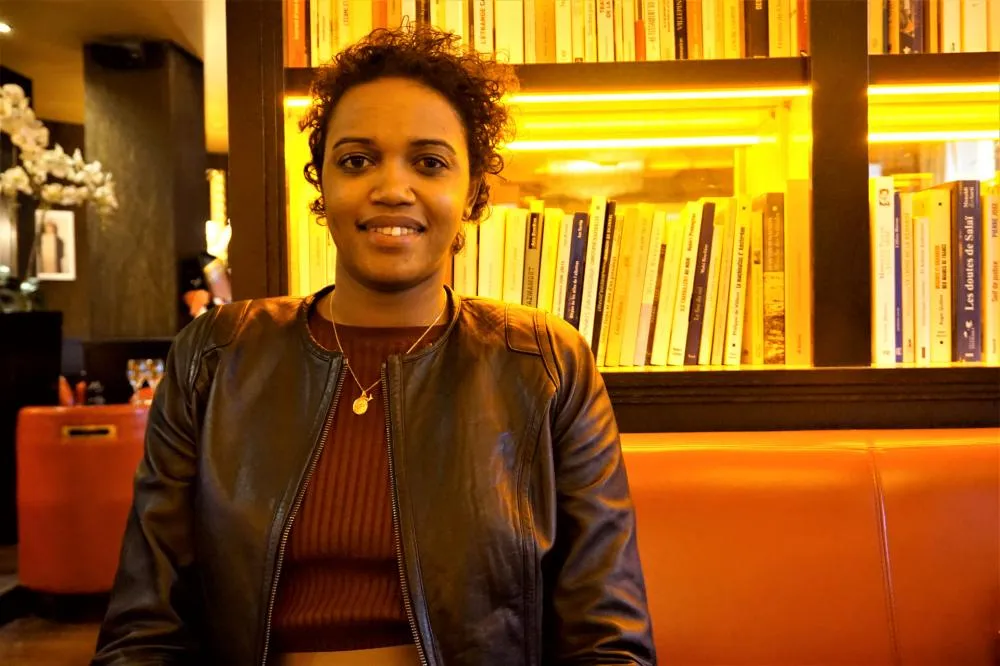 Océane Caïraty : «<span style="font-size:50%">&nbsp;</span>Avec Isabelle Huppert, on répétait notre texte en se faisant des passes<span style="font-size:50%">&nbsp;</span>»