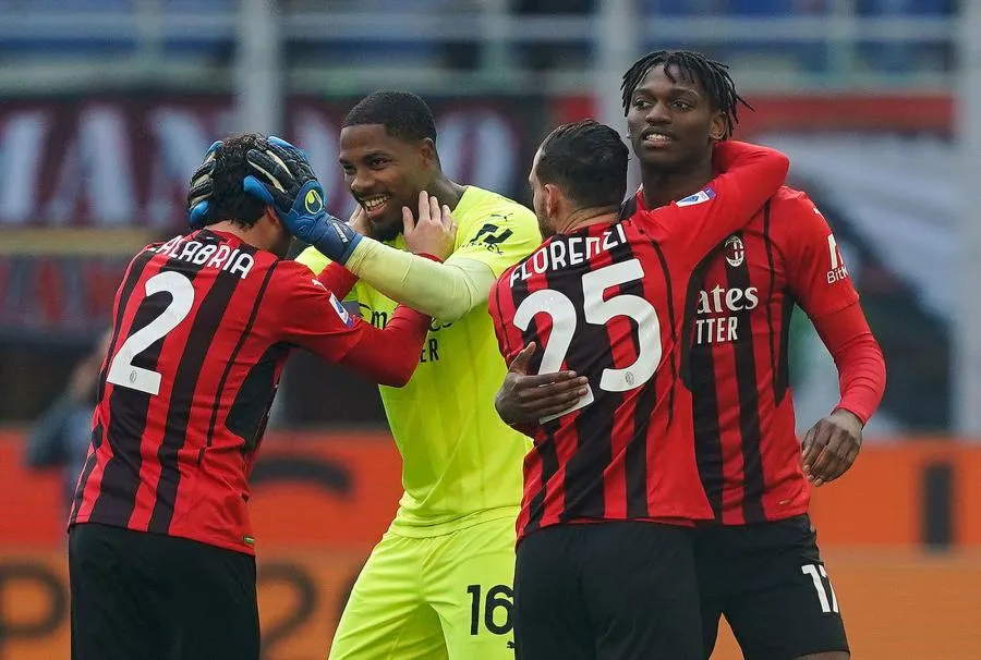 Milan assure contre la Sampdoria et passe en tête