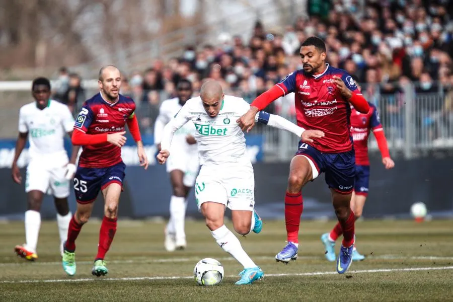 Saint-Étienne renverse Clermont et passe 18e