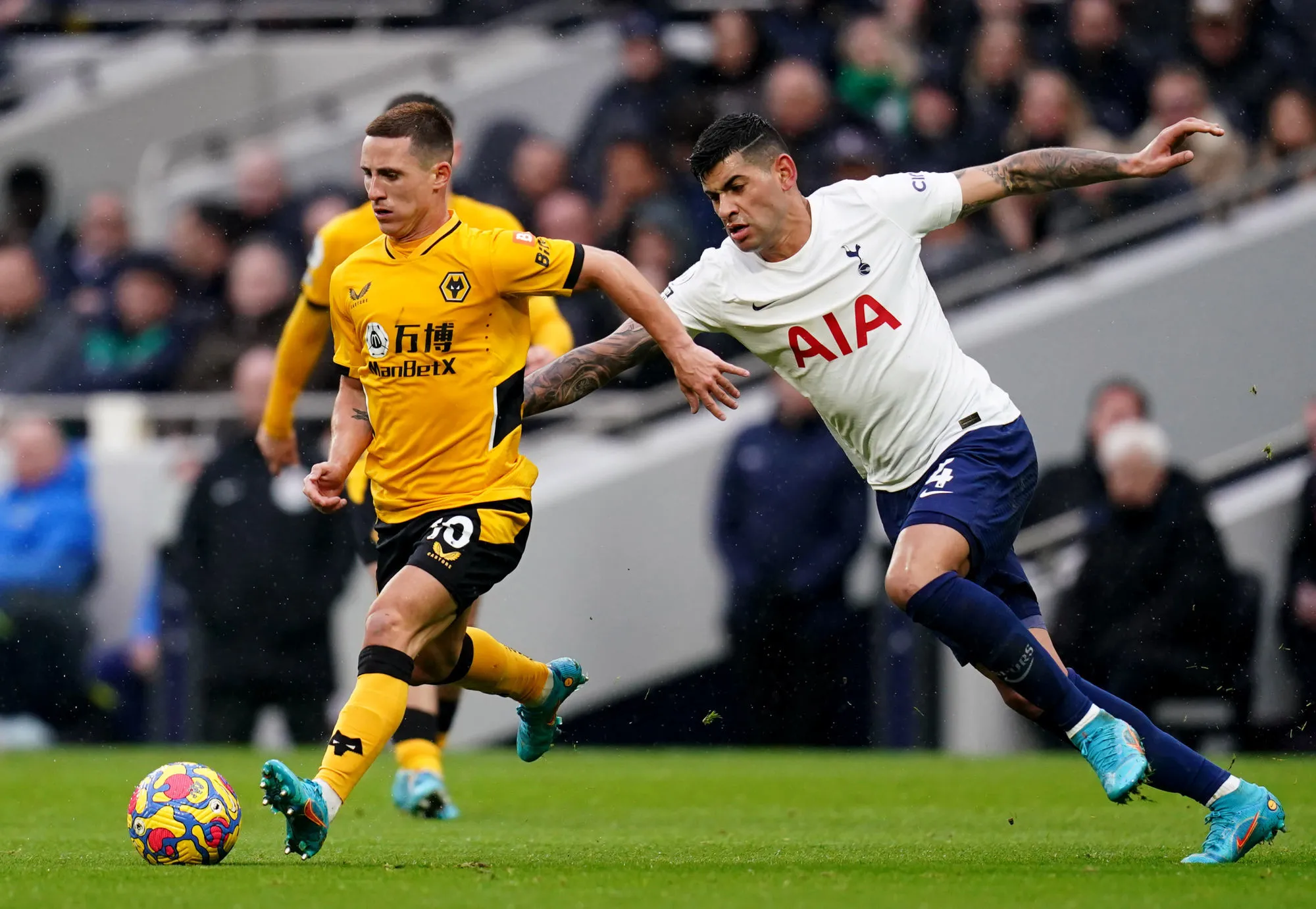 Wolverhampton mate Tottenham, Newcastle surprend Aston Villa