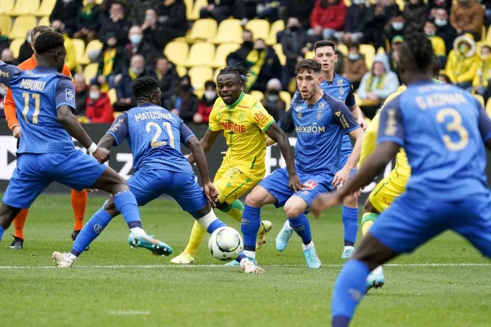 Nantes écœure un Stade de Reims réduit à dix