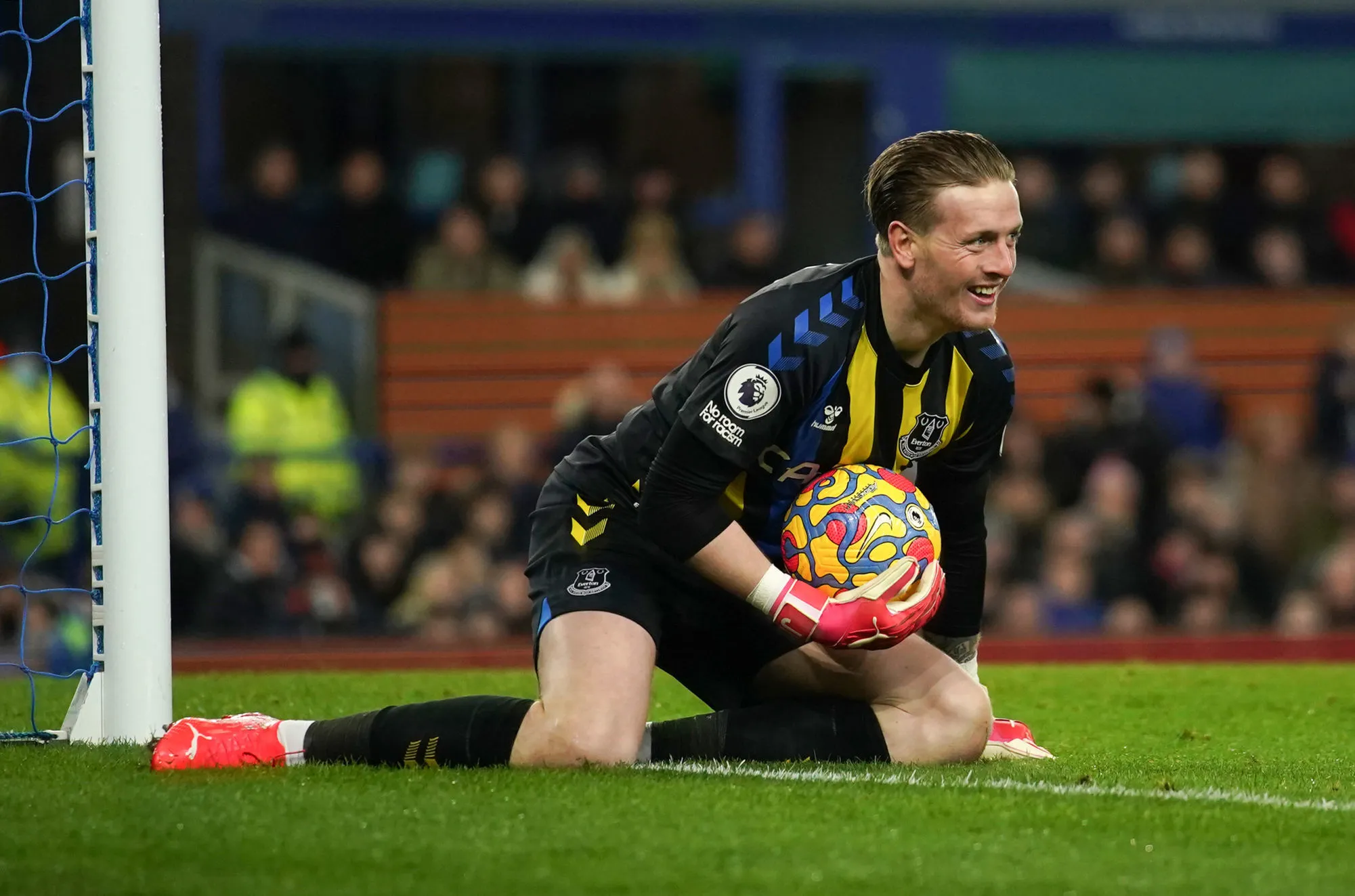 Pickford comparé à un T-Rex : «<span style="font-size:50%">&nbsp;</span>S&rsquo;il se couche devant ses cages, il n’y a plus rien qui passe<span style="font-size:50%">&nbsp;</span>»