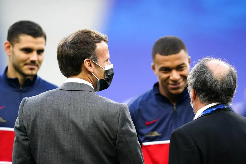 Emmanuel Macron militerait pour que Kylian Mbappé reste au Paris Saint-Germain