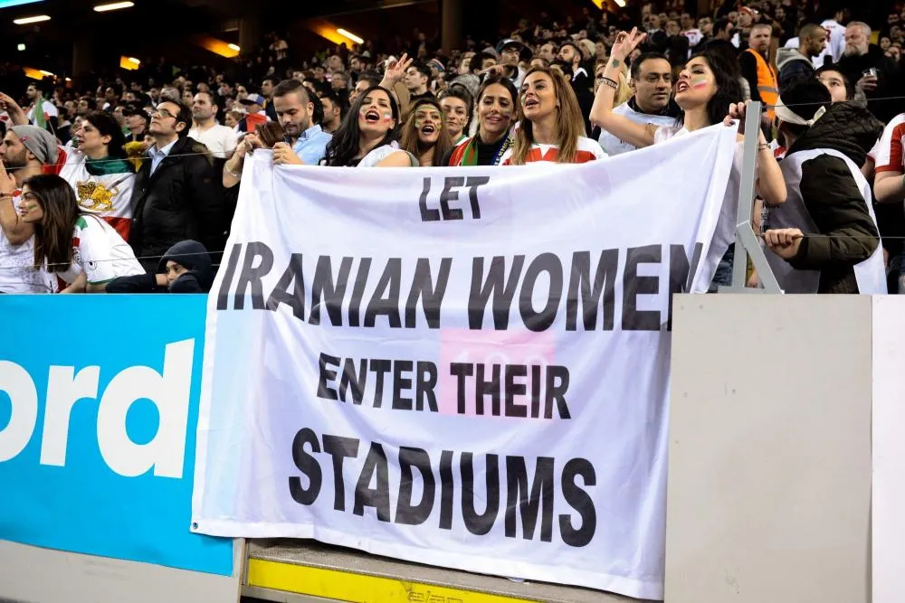 Les Iraniennes autorisées à voir un match de football&#8230; Mais pas à rentrer dans le stade