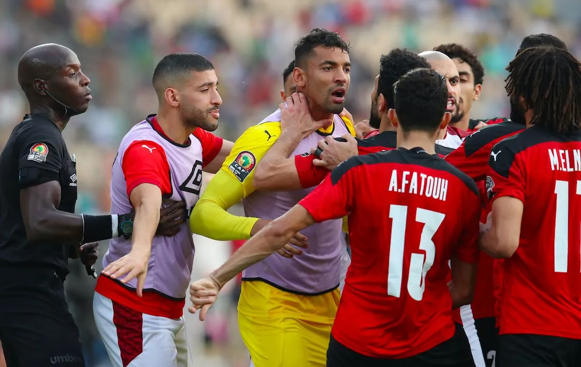Trois joueurs suspendus après la bagarre lors d’Égypte-Maroc