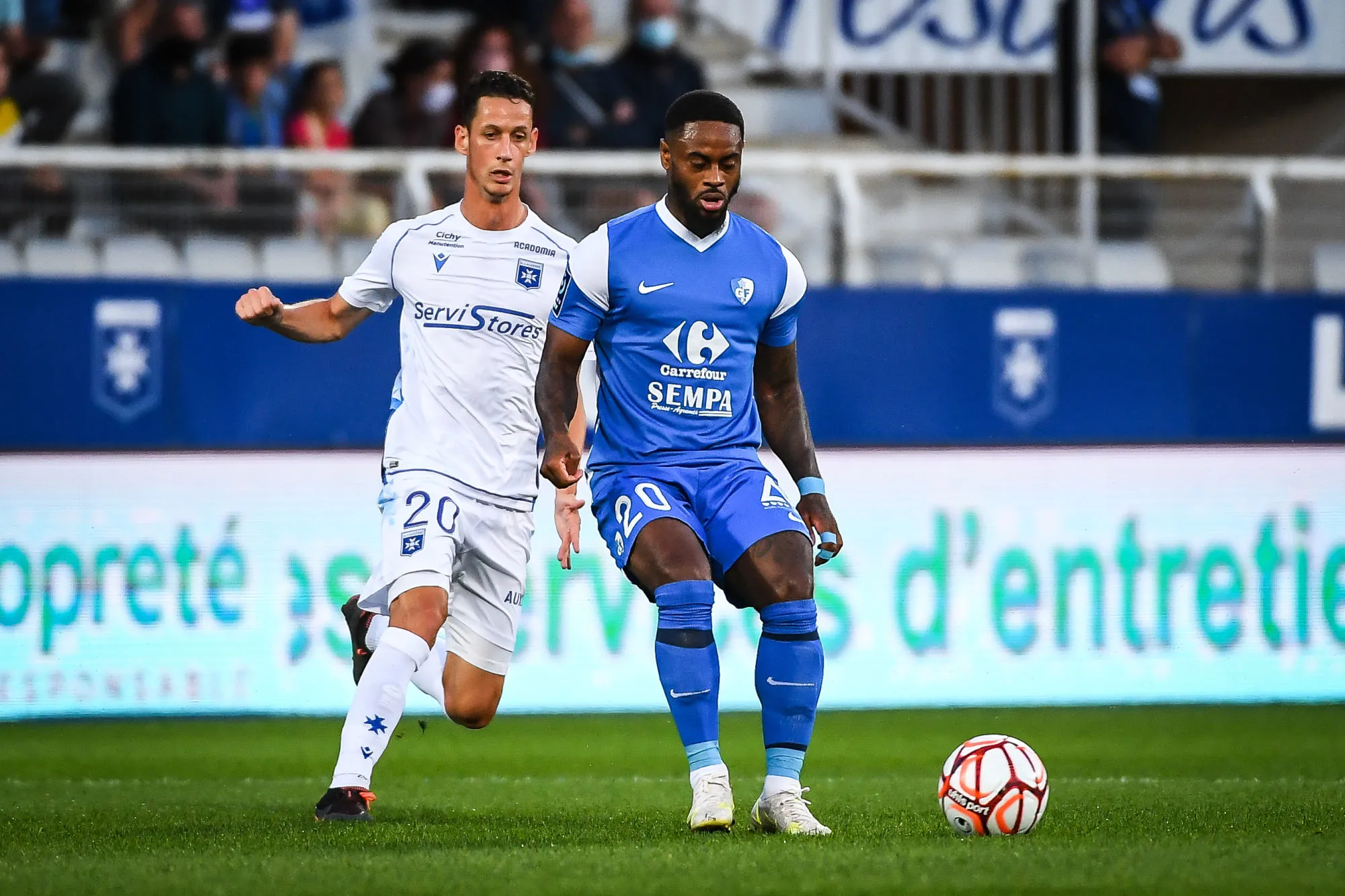 Pronostic Quevilly Rouen Grenoble : Analyse, cotes et prono du match de Ligue 2