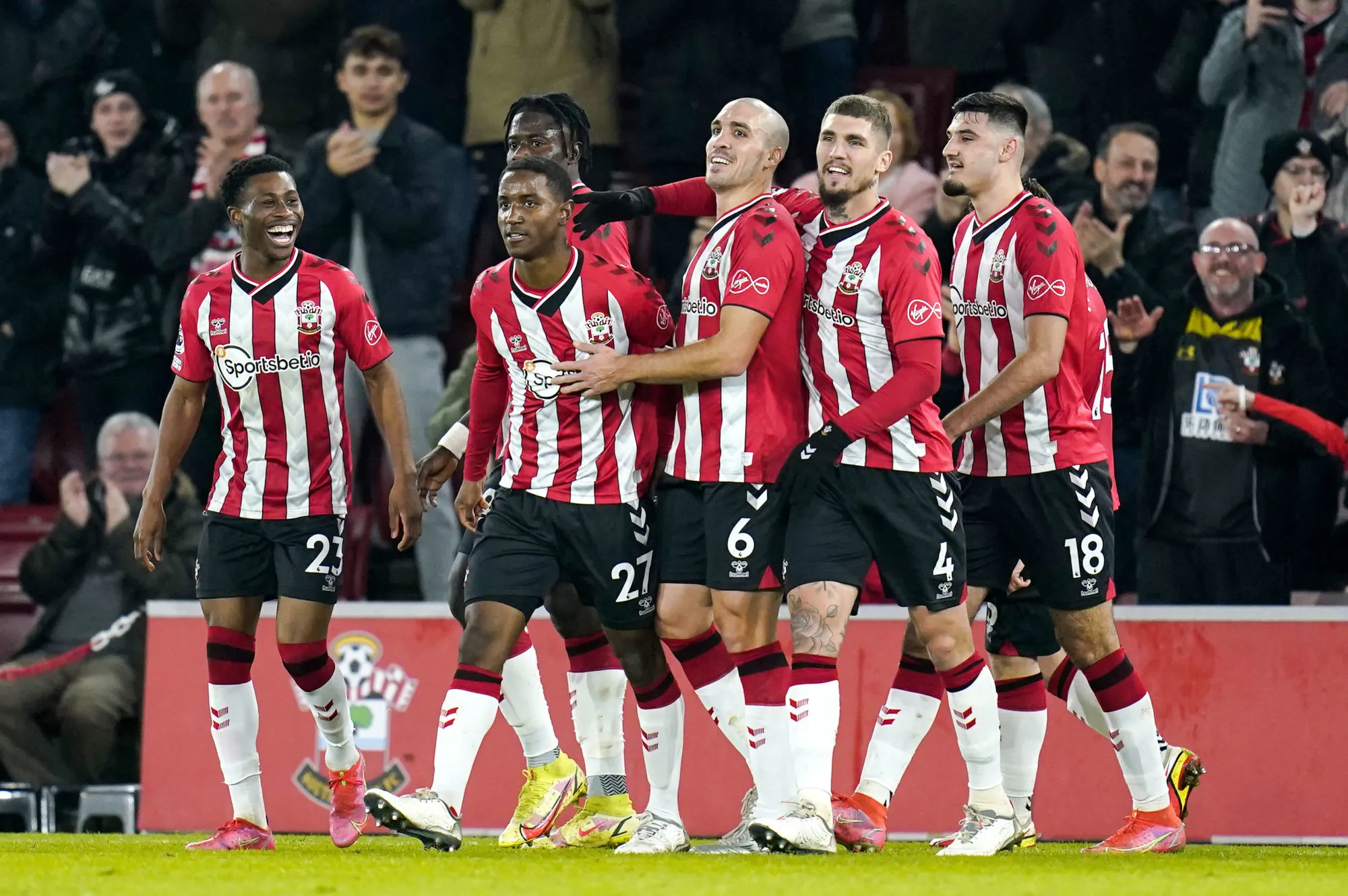 Pronostic Southampton West Ham : Analyse, cotes et prono du 8e de finale de FA Cup